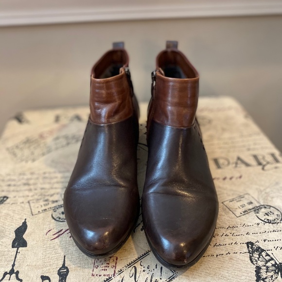 Regarde Le Ciel Leather Patchwork Ankle Bootie 9 - Picture 13 of 15